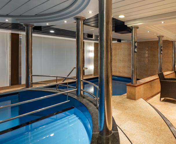 Pool på kryssning till Åbo